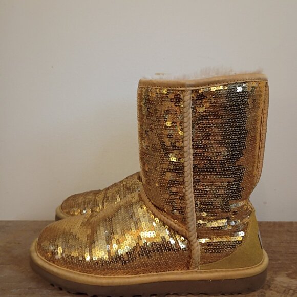 UGG Classic Short Gold Sequin Boots size 6 - Picture 3 of 8